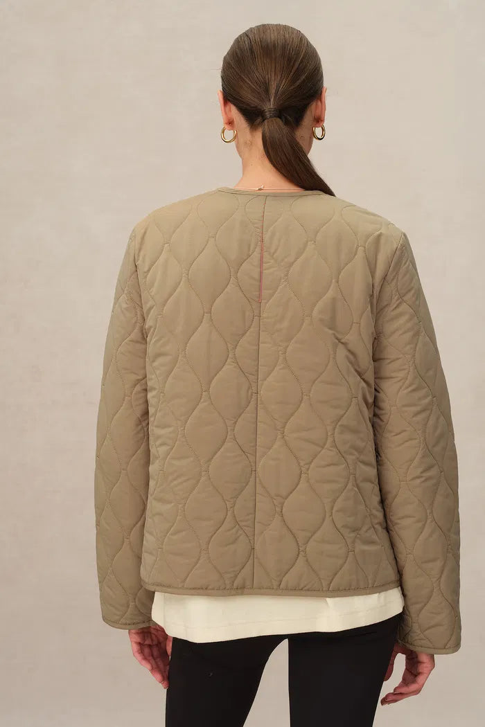 Women's Front Patch Pockets Quilted Jacket | Snap Closure