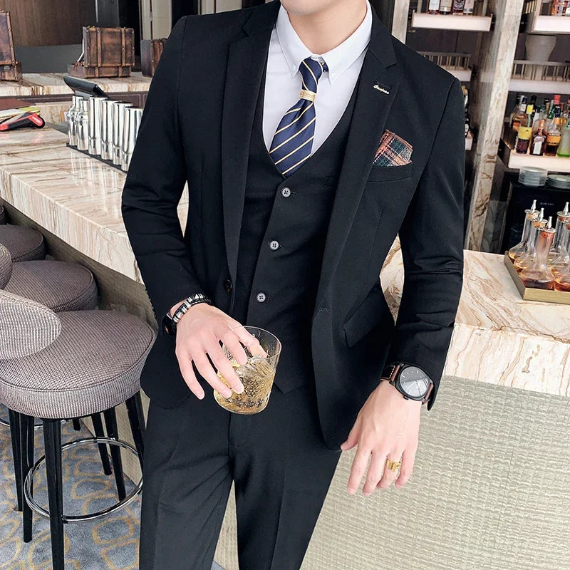 Men's Wedding and Tailored Business Suit