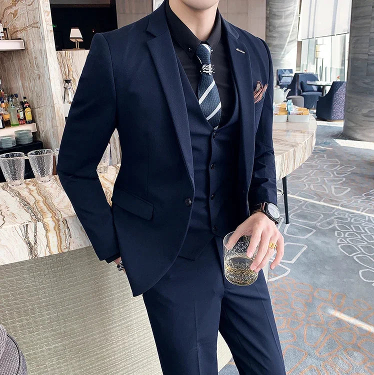 Men's Wedding and Tailored Business Suit