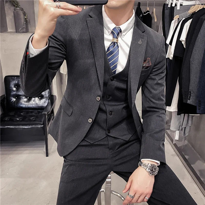 Men's Wedding and Tailored Business Suit