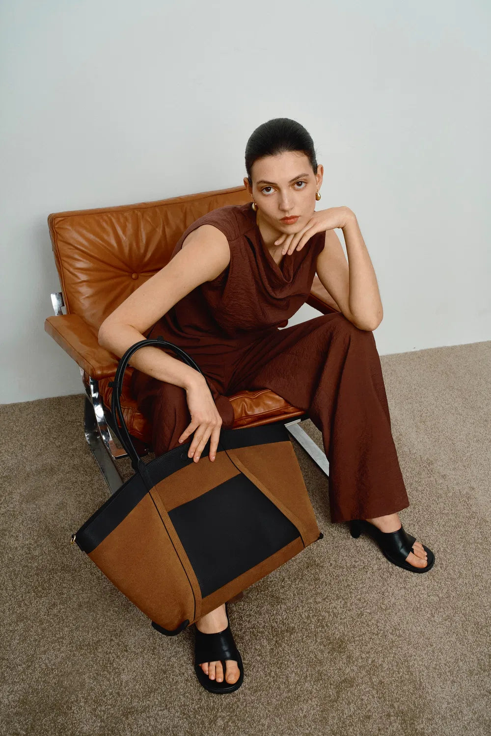Travel Shoulder