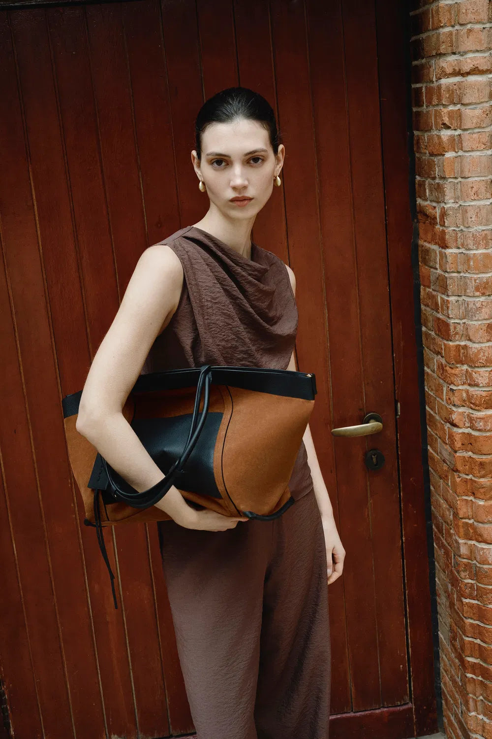 Travel Shoulder