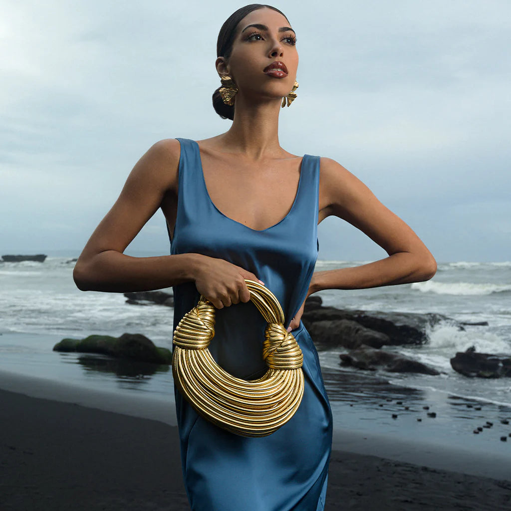 Women's Handbags Sculptural Knot Clutch | Statement