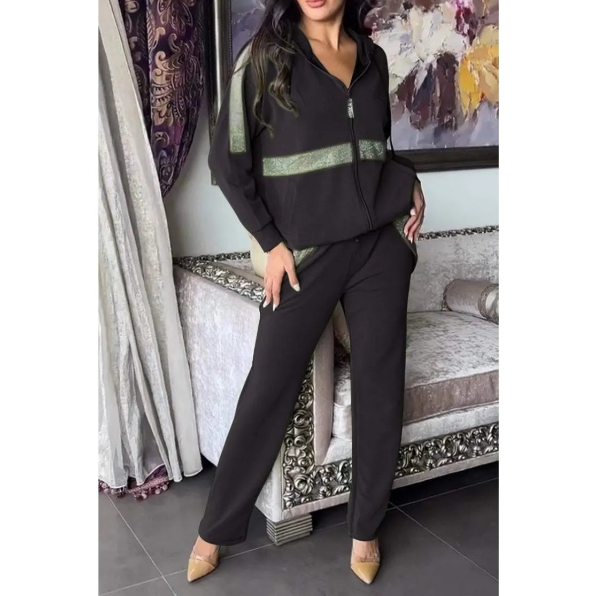 Women's Loungewear Set With Zip & Hood | Chic